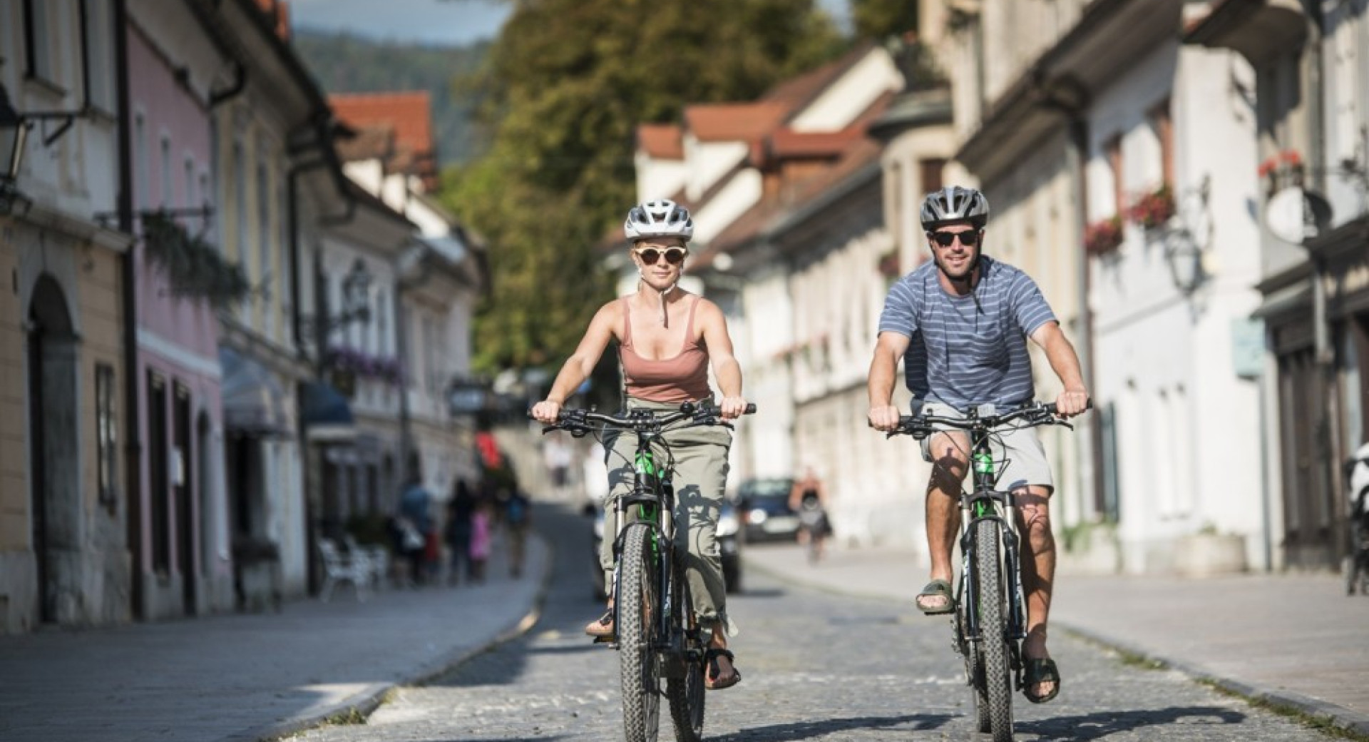 Kolesarji v centru Ljubljane.