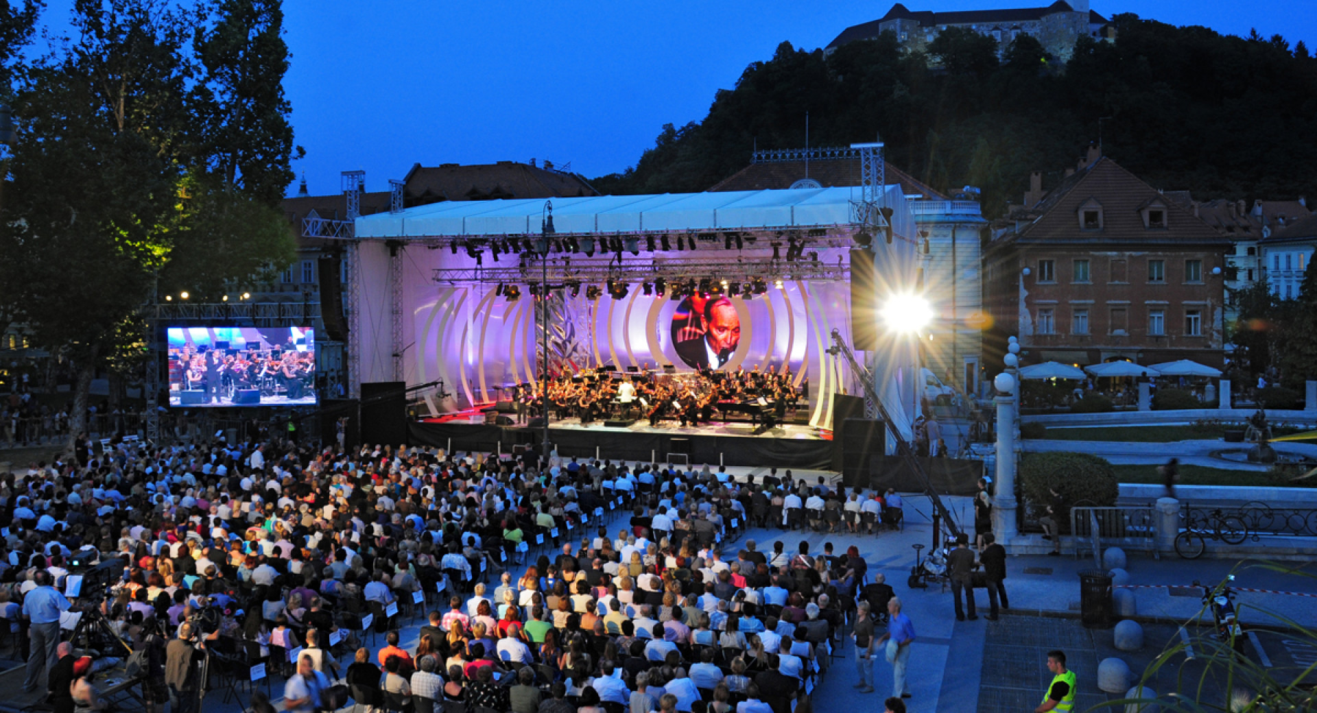 Junij v Ljubljani na polno odprl svoja vrata – zabavne prireditve čez dan, visoka kultura zvečer