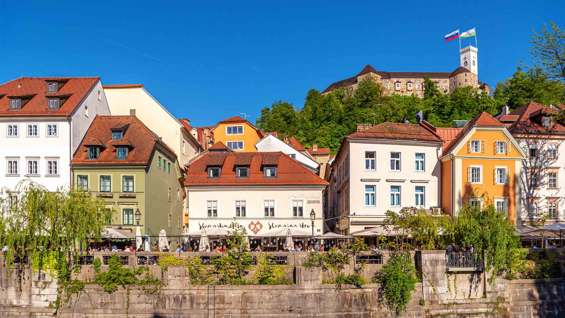 Ljubljanski grad nabrezja 2019 Andrej Tarfila STO2